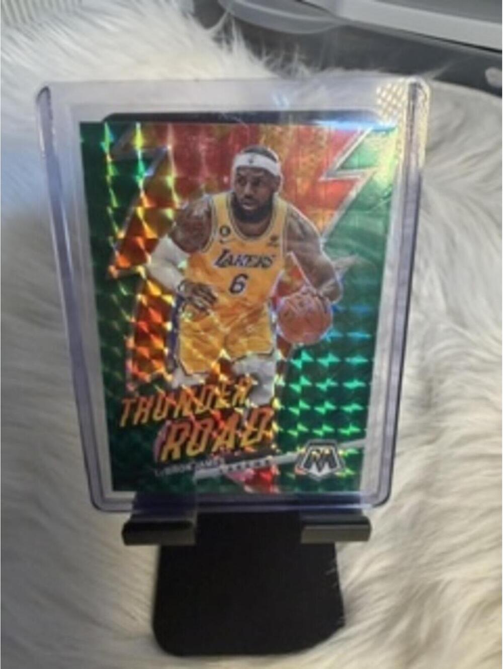 LeBron James Thunder Road Lakers Basketball Trading Card